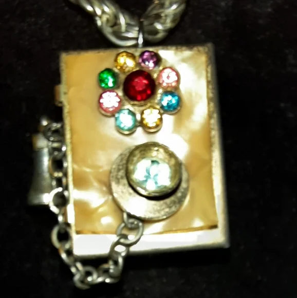 Vintage trinket, pill box Old Timey phone rhinestone pendant and charm - Picture 10 of 16